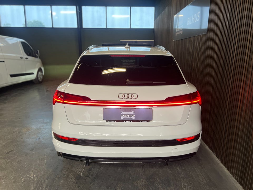Audi e-tron 55 S-line quattro 5d