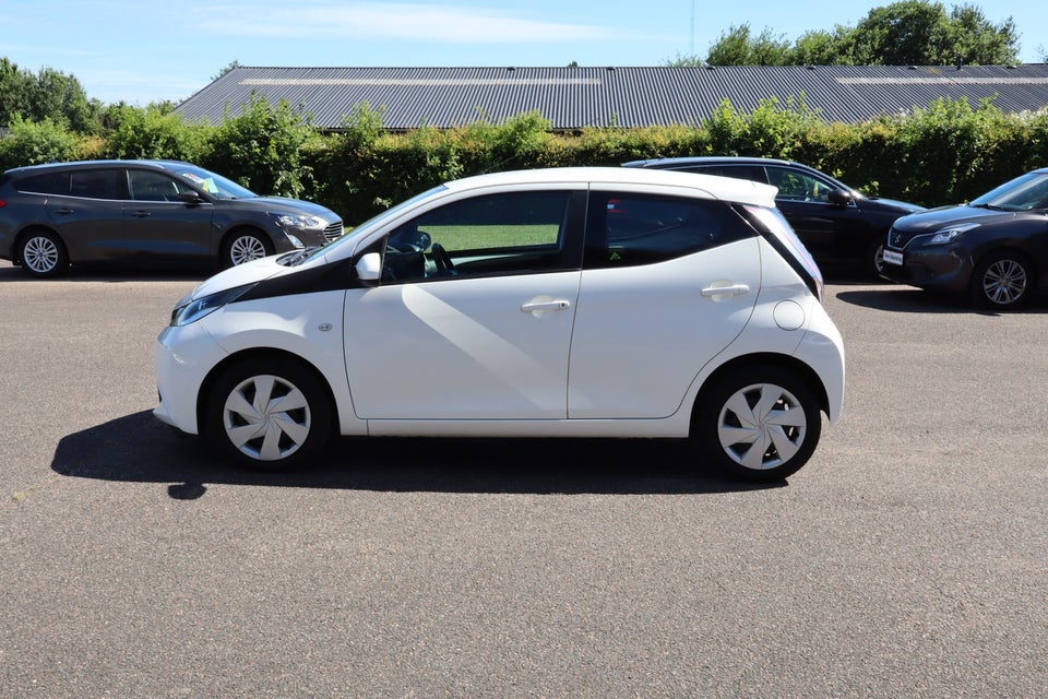 Toyota Aygo 1,0 VVT-i x-clusiv 5d