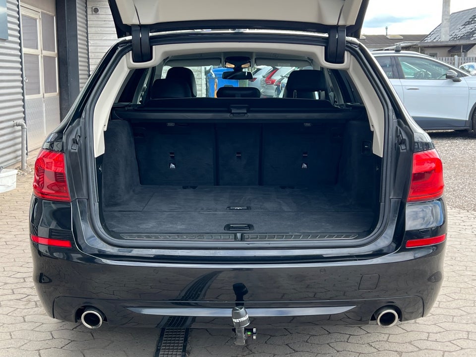 BMW 520d 2,0 Touring Connected aut. 5d