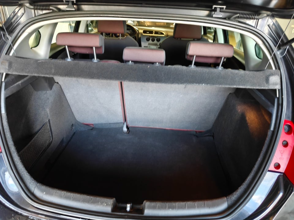 Seat Leon 1,6 Stylance 5d