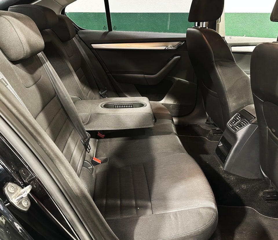Skoda Octavia 1,6 TDi 105 Active 5d