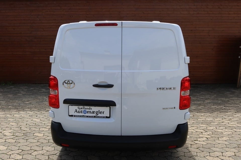 Toyota ProAce 75 Medium Comfort Master