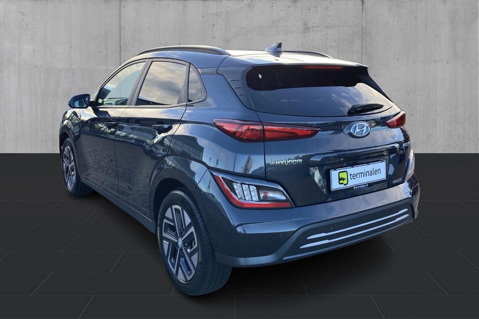 Hyundai Kona 64 EV Essential 5d