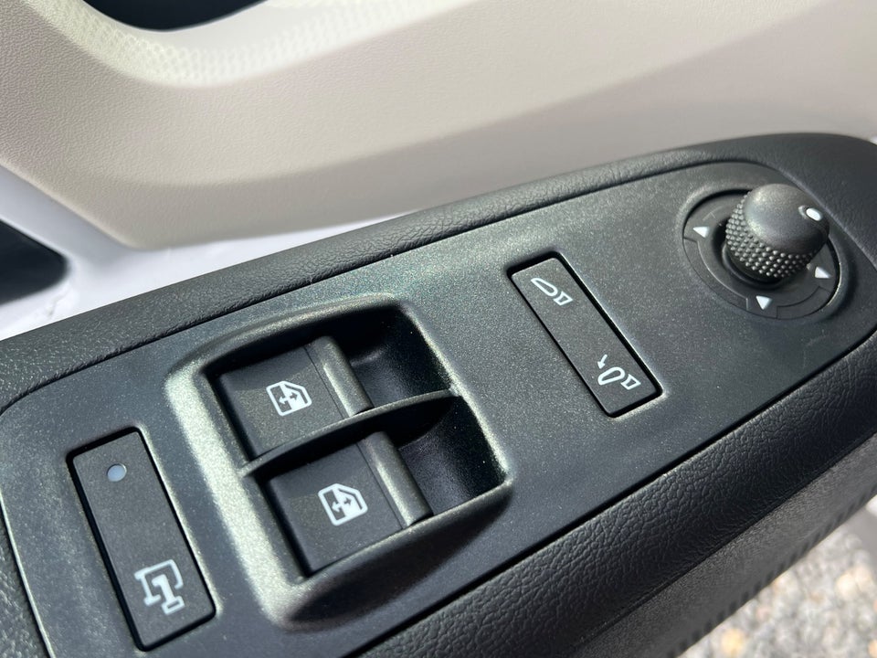 Peugeot Boxer 435 2,2 BlueHDi 165 L2H2 Premium