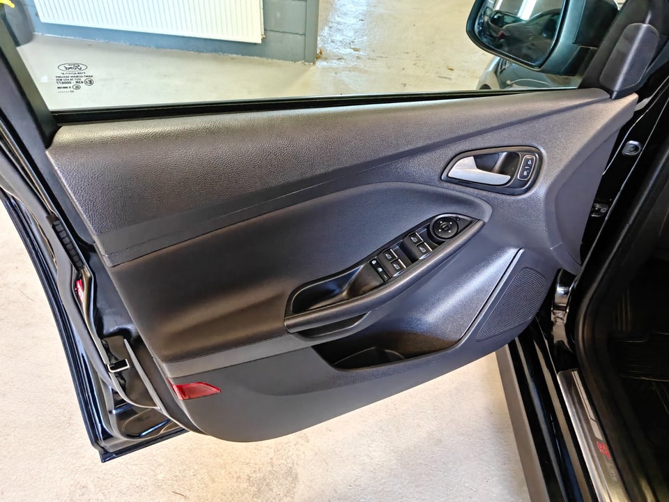 Ford Focus 1,0 SCTi 125 Titanium stc. 5d