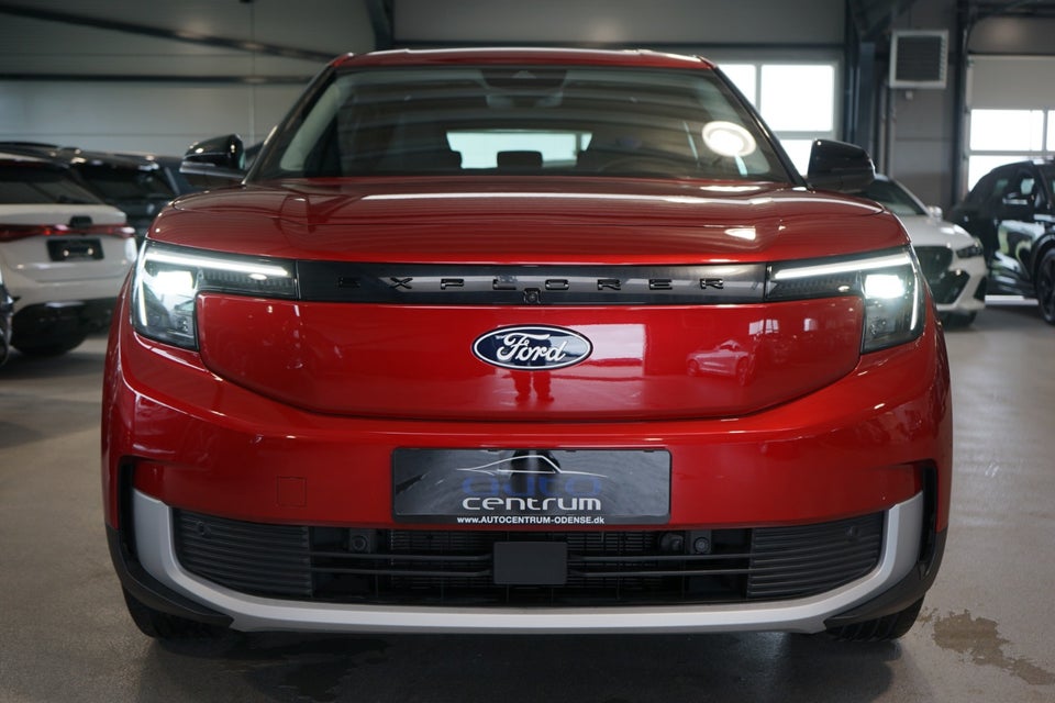 Ford Explorer 77 Premium Extended Range 5d
