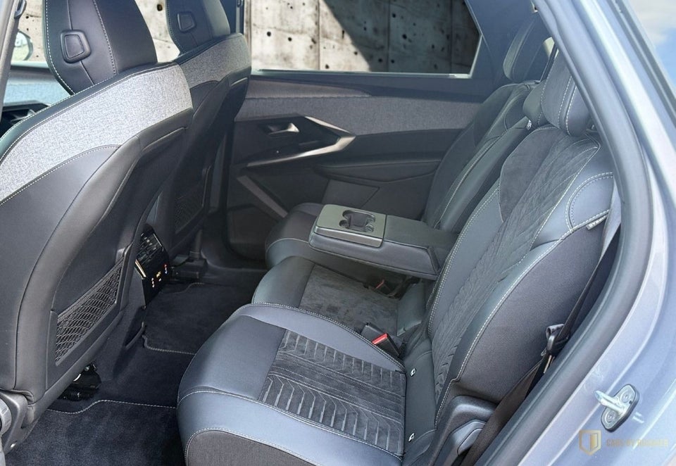 Peugeot e-5008 77 GT 7prs 5d