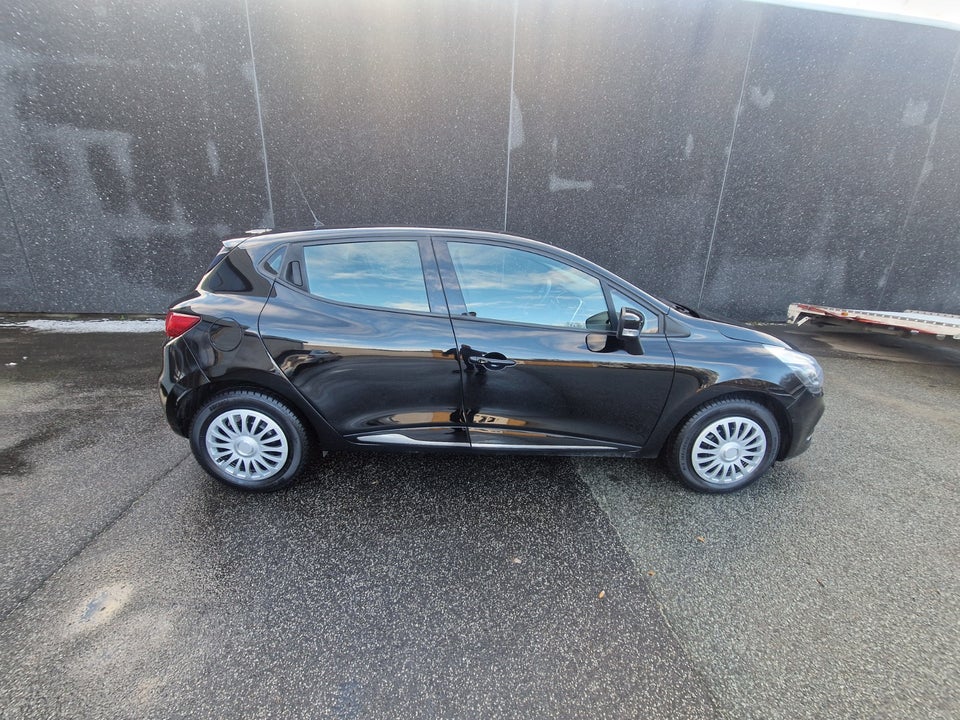 Renault Clio IV 1,5 dCi 90 Limited 5d