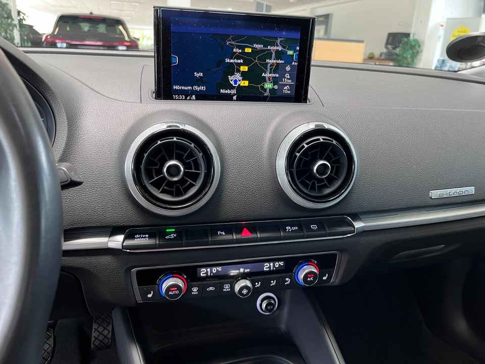 Audi A3 1,4 e-tron Sportback S-tr. 5d