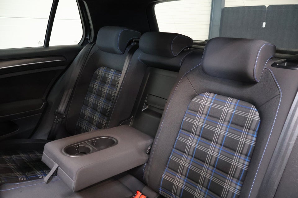 VW Golf VII 1,4 GTE DSG 5d
