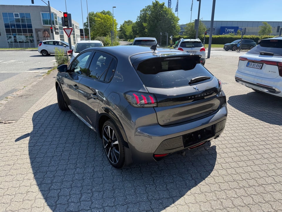 Peugeot 208 1,2 PureTech 100 GT Line EAT8 5d