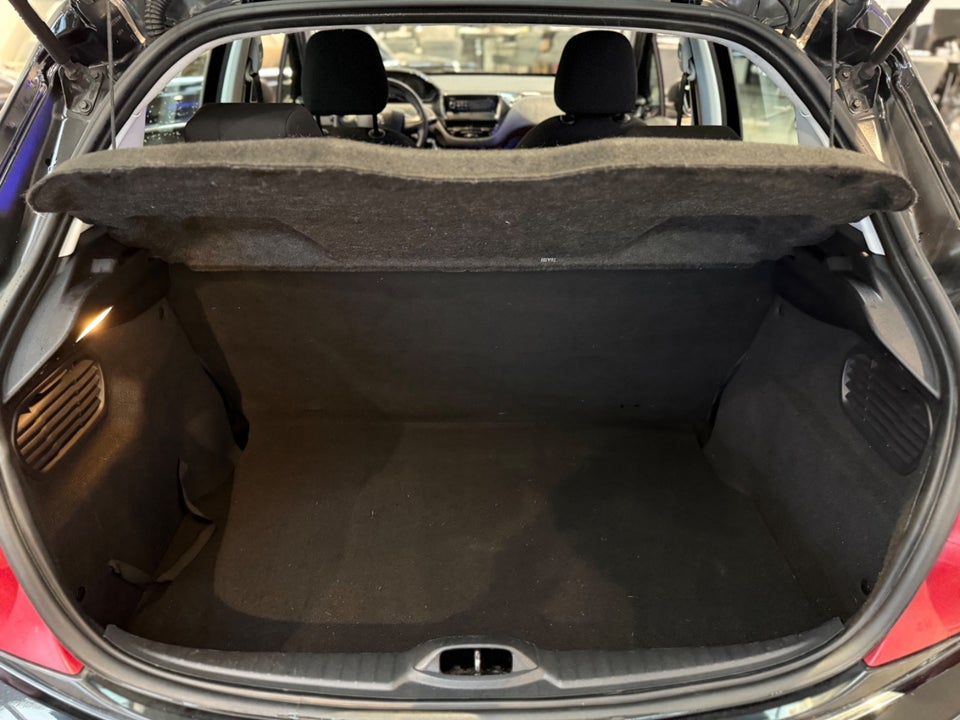 Peugeot 208 1,0 VTi Access 5d