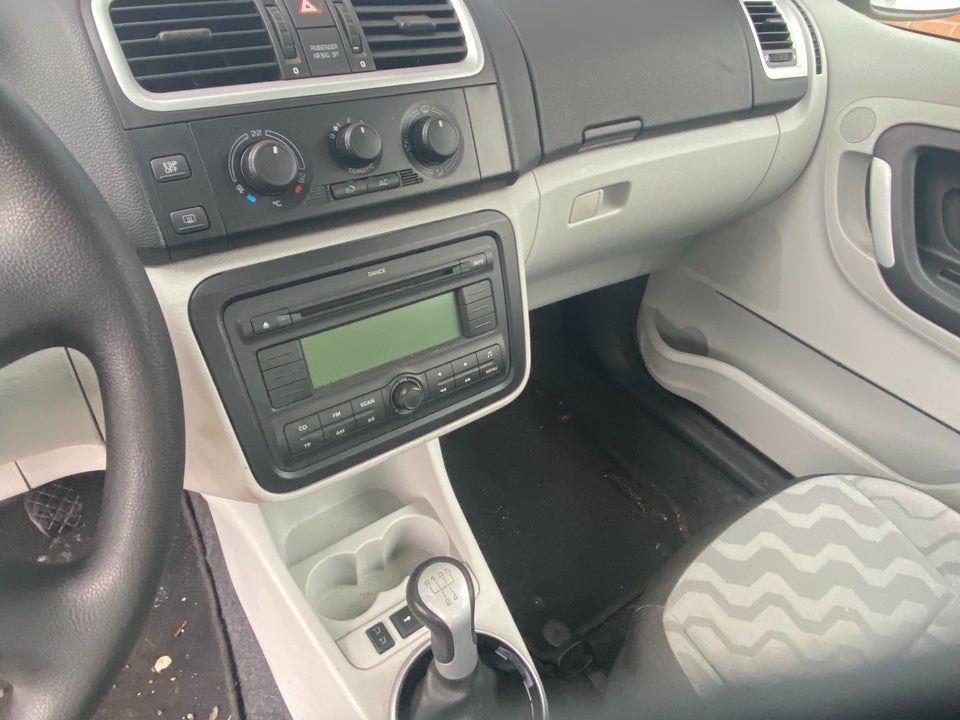 Skoda Fabia 1,4 16V Ambiente 5d