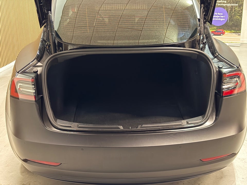 Tesla Model 3 Long Range AWD 4d