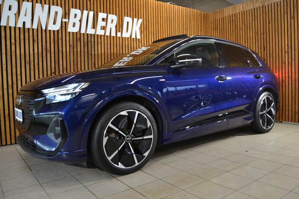 Audi Q4 e-tron 50 S-line quattro 5d