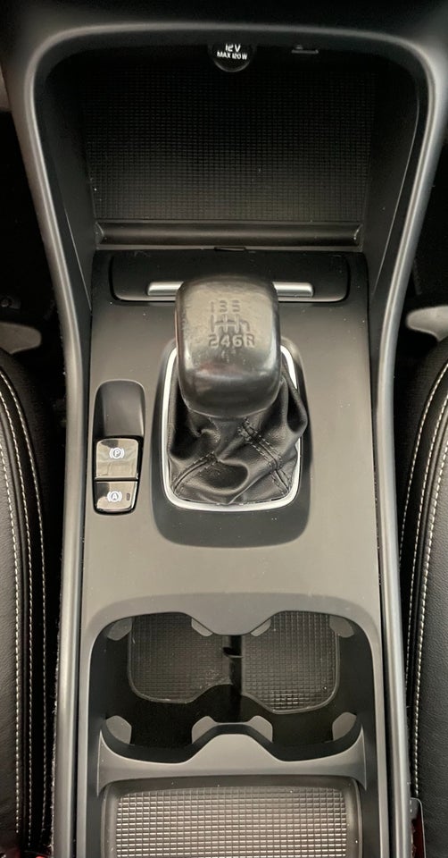 Volvo XC40 1,5 T3 156 Momentum 5d