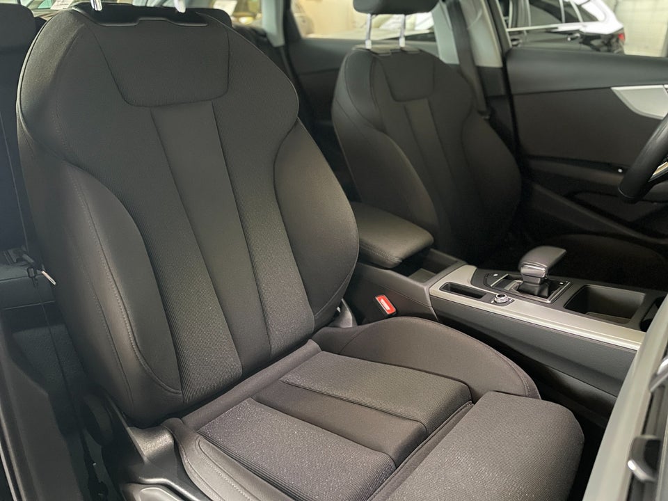 Audi A4 40 TFSi Prestige Avant S-tr. 5d