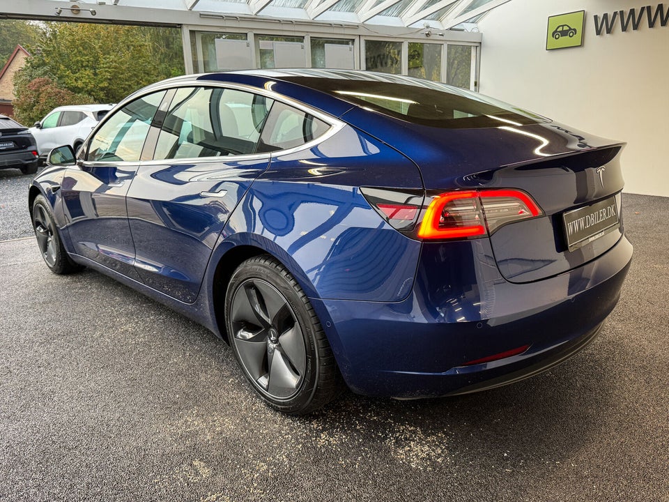 Tesla Model 3 Standard Range+ RWD 4d