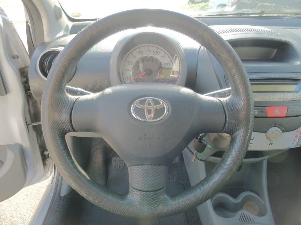 Toyota Aygo 1,0 Plus 5d