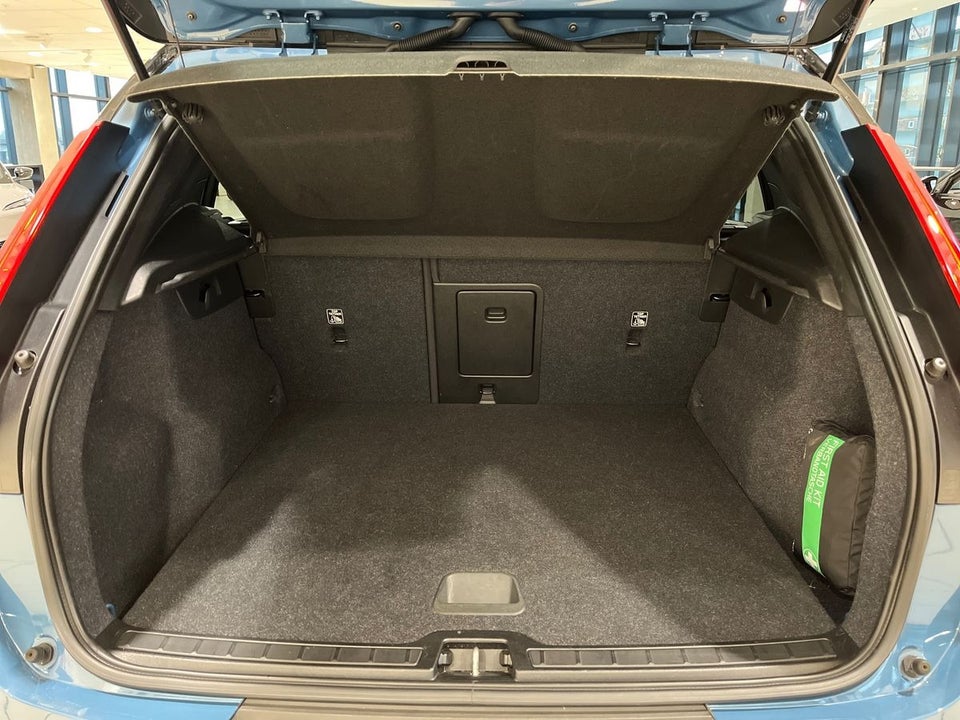 Volvo XC40 P6 ReCharge Core 5d