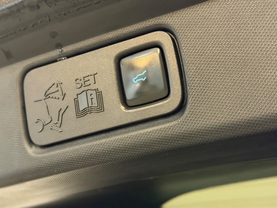 Ford Mustang Mach-E 68 Standard Range 5d