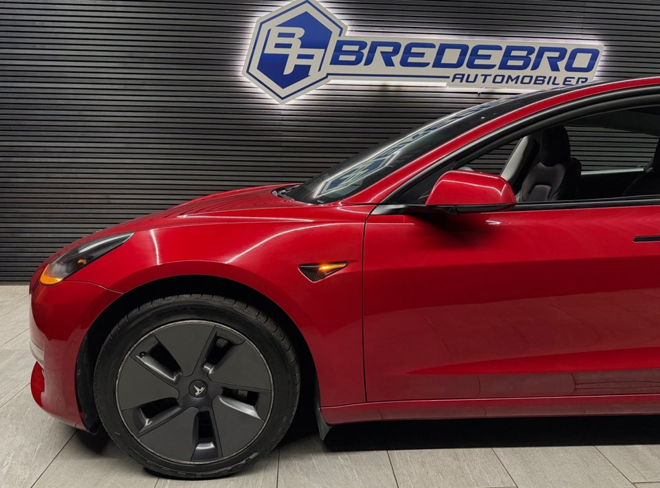 Tesla Model 3 Long Range AWD 4d