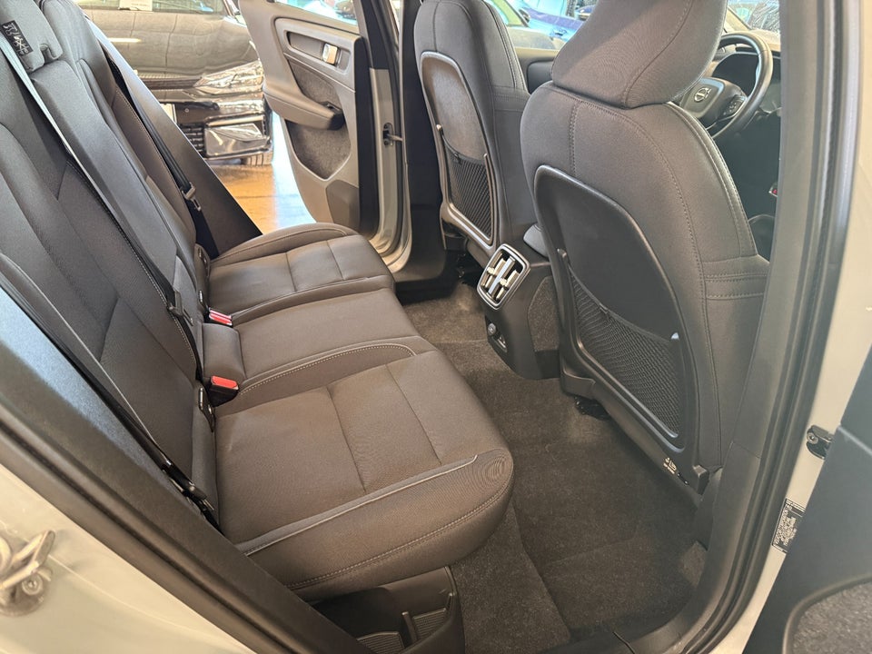 Volvo EC40 Extended Range Plus 5d