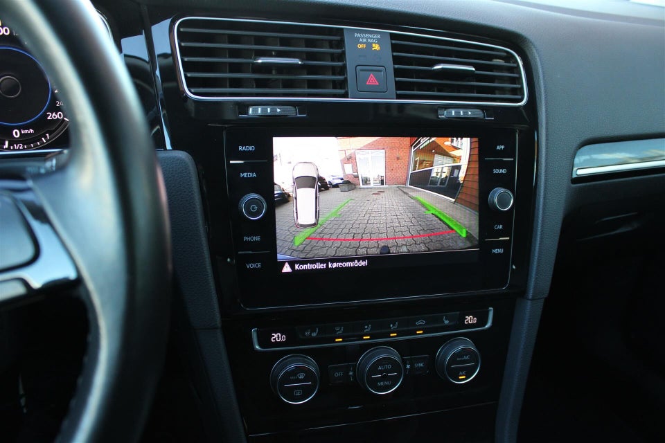 VW Golf VII 1,5 TSi 150 Highline Variant DSG 5d