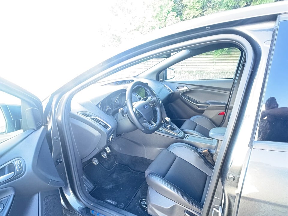Ford Focus 2,3 SCTi 350 RS 5d