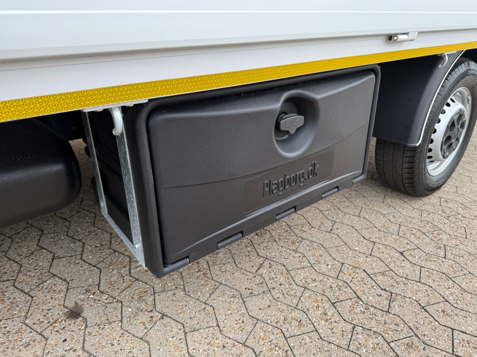 Iveco Daily 3,0 35S18 4100mm Lad AG8