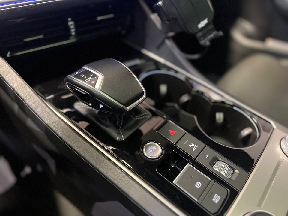 VW Touareg 3,0 TDi 286 R-line aut. 4Motion 5d