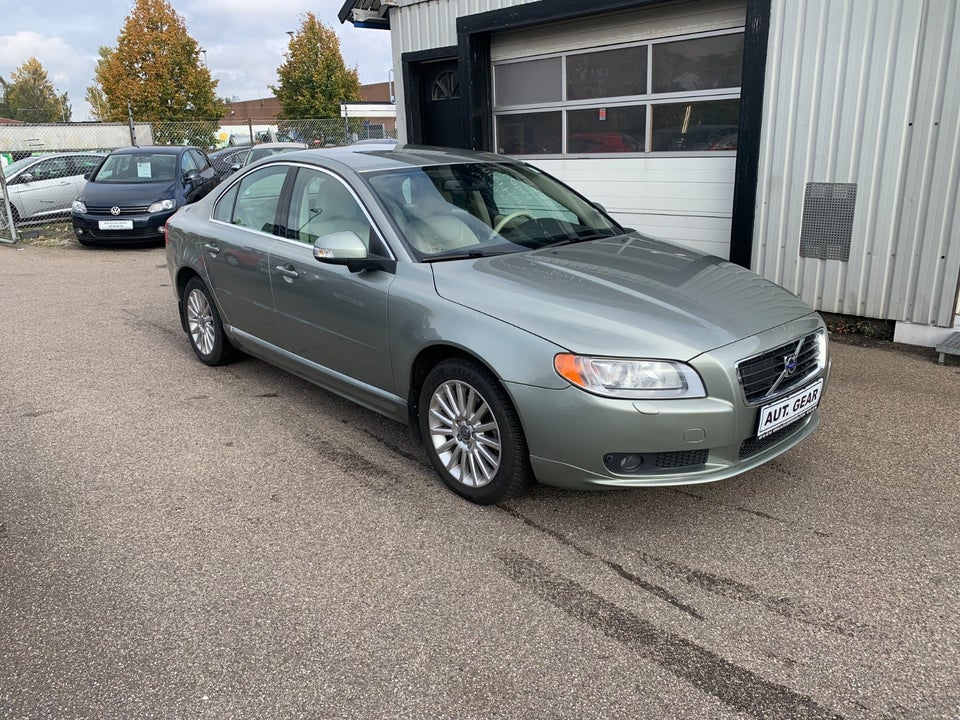 Volvo S80 2,4 D5 Momentum aut. 4d