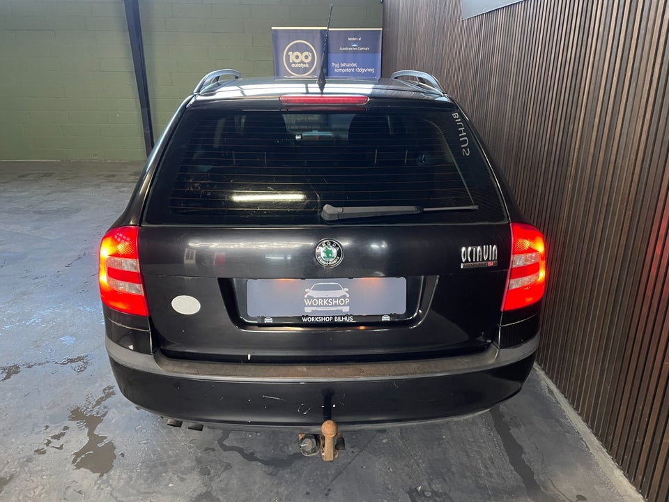 Skoda Octavia 1,8 TSi 160 Ambiente Combi 5d