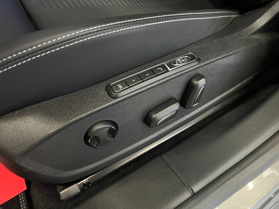 Ford Capri 77 Premium Extended Range 5d