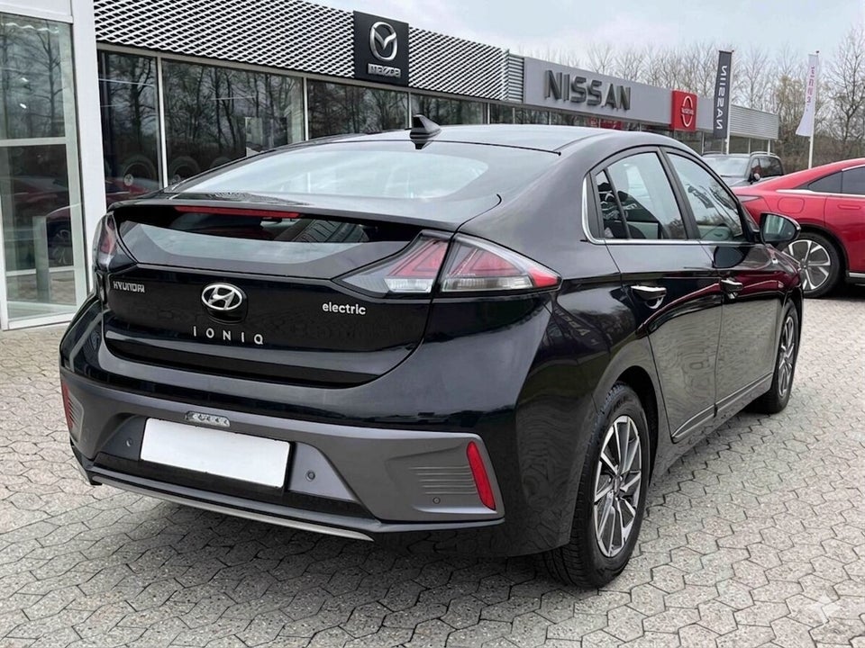 Hyundai Ioniq 40 EV Premium 5d