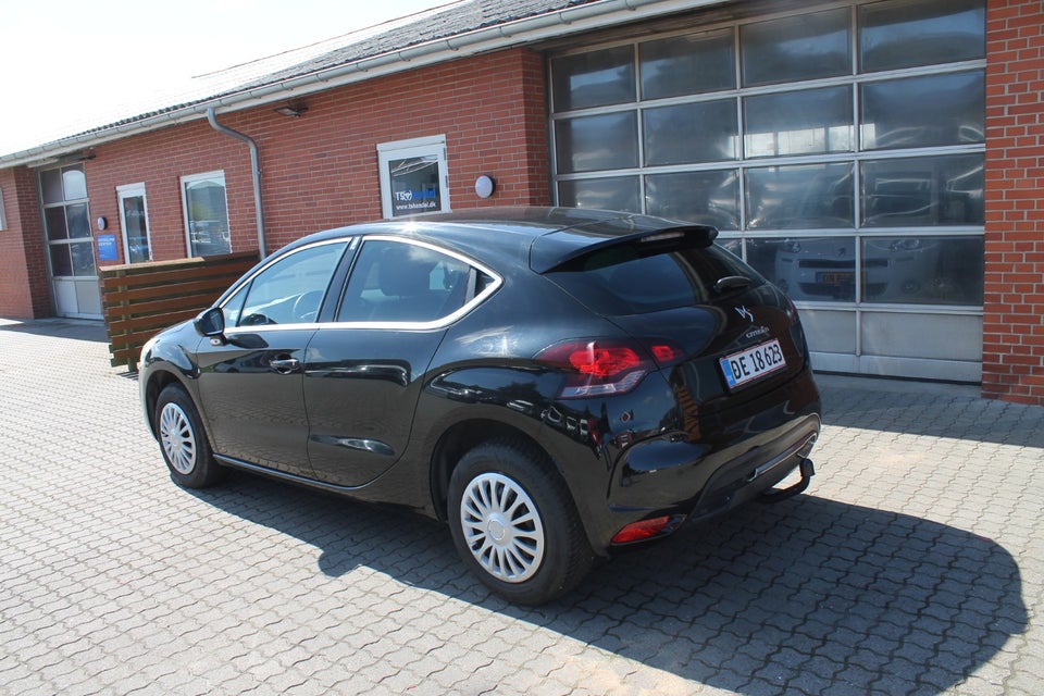 Citroën DS4 1,6 e-HDi 112 Style E6G 5d