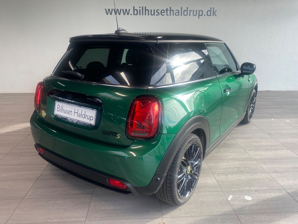 MINI Cooper SE Experience 3d