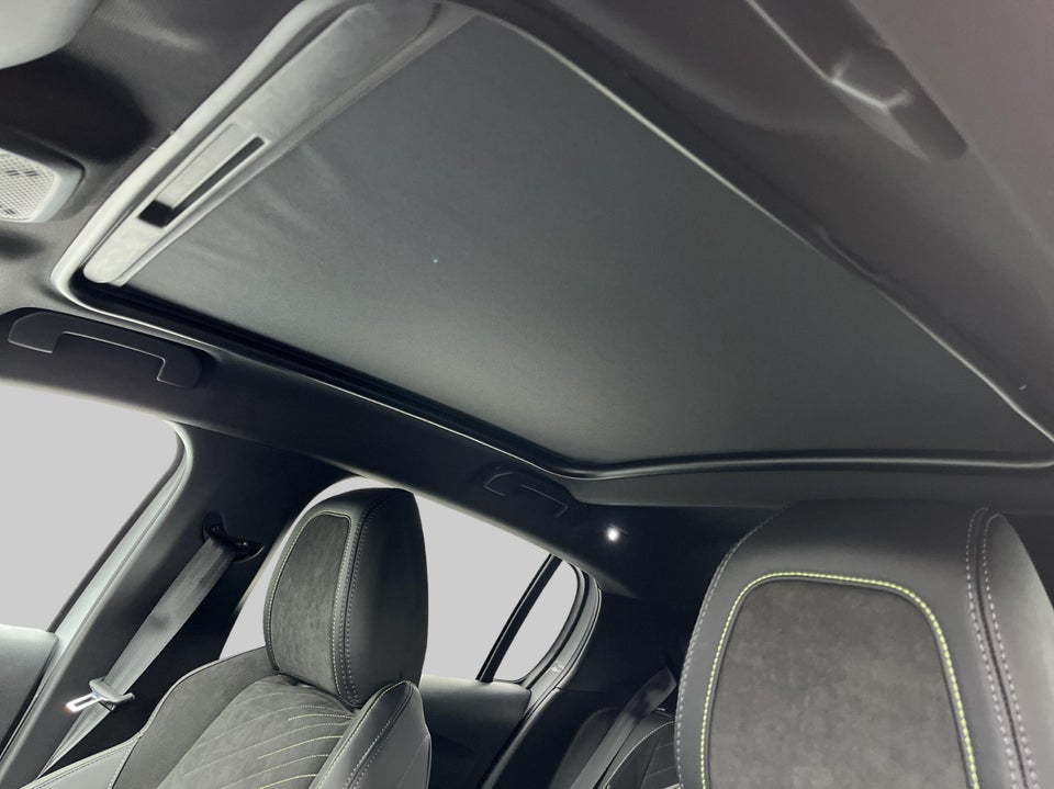 Peugeot e-208 54 GT Pack 5d