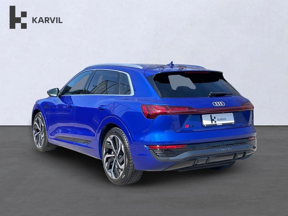 Audi Q8 e-tron 55 S-line quattro 5d