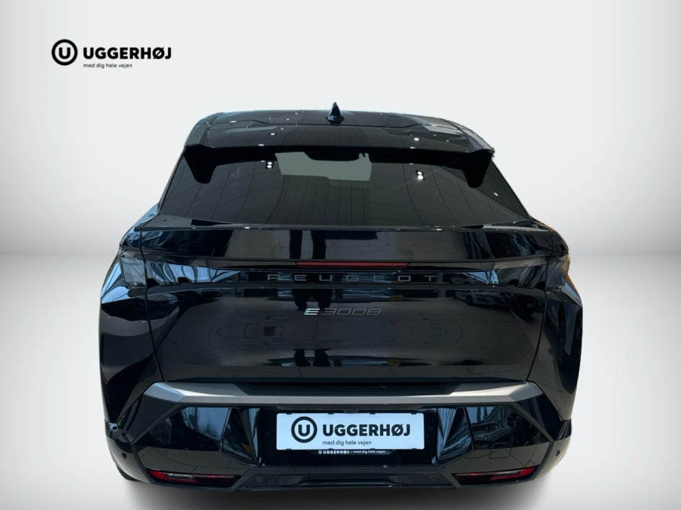 Peugeot e-3008 77 GT Pack 5d