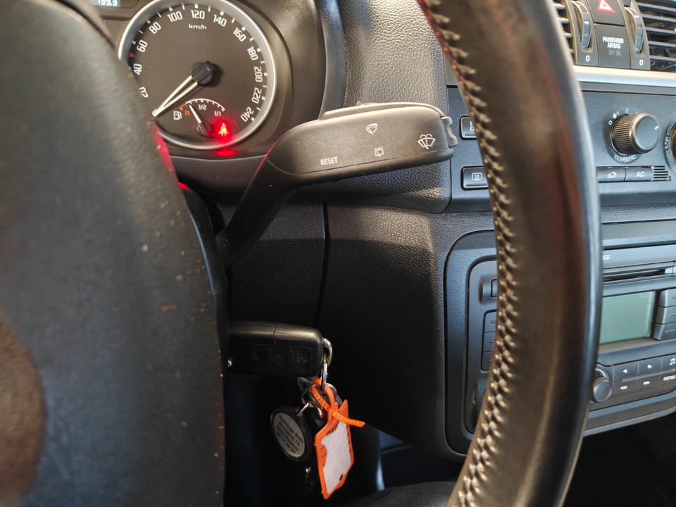 Skoda Fabia 1,4 16V Elegance Combi 5d