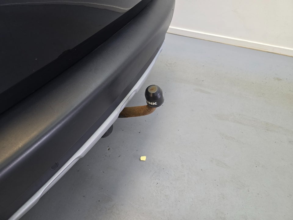 Peugeot 2008 1,2 e-THP 110 Desire Sky 5d