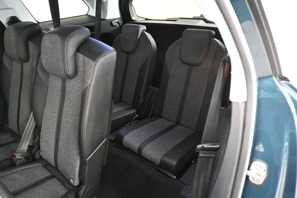 Peugeot 5008 1,2 PureTech 130 Allure 7prs 5d