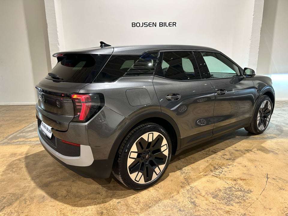 Ford Explorer 82 Premium Extended Range 5d