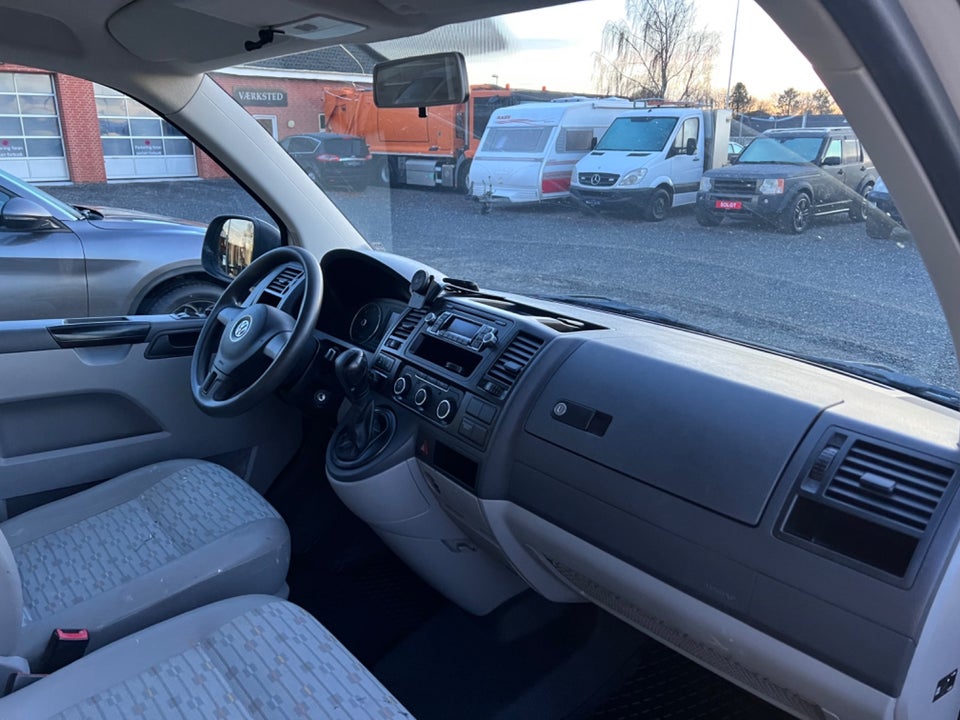 VW Transporter 2,0 TDi 140 Kombi lang DSG 4d