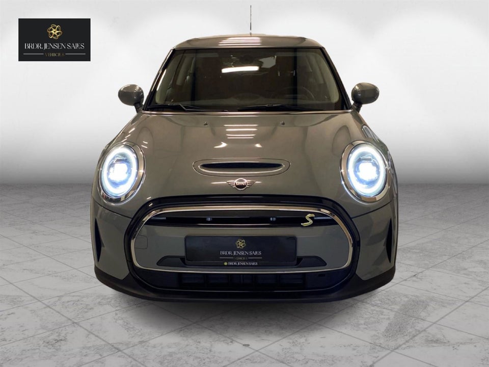 MINI Cooper SE Essential 3d