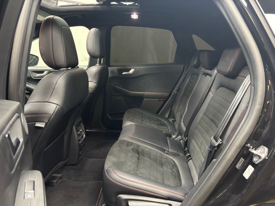 Ford Kuga 2,5 PHEV ST-Line X CVT 5d