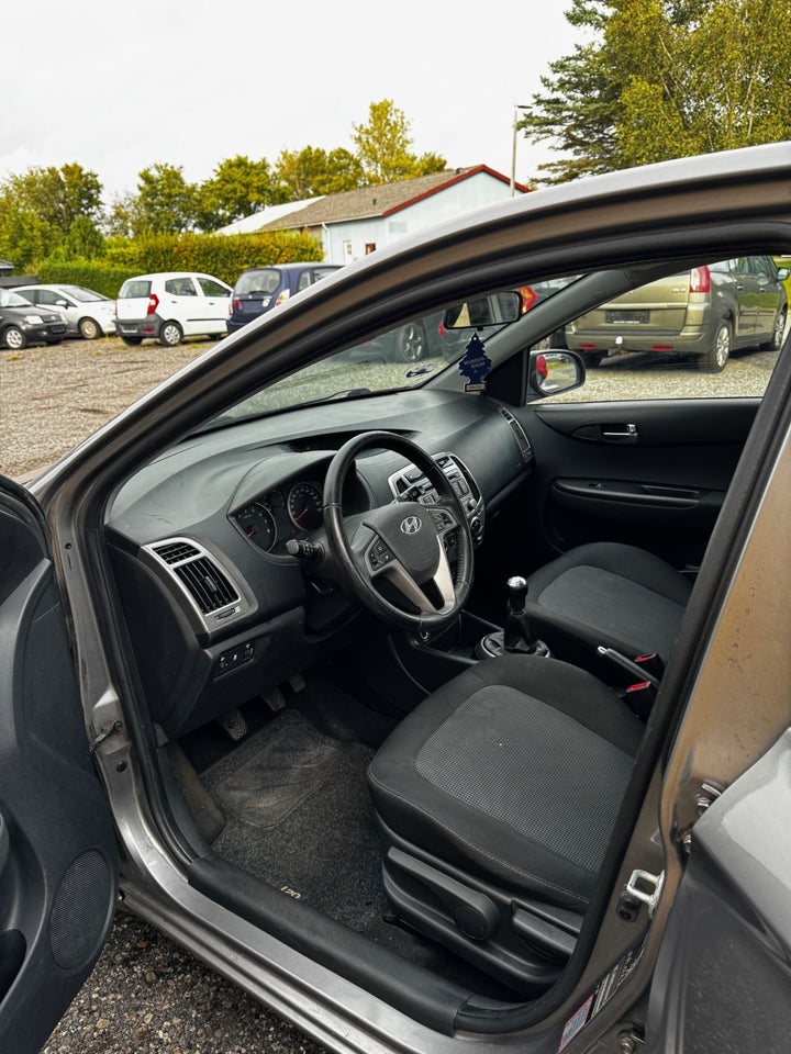 Hyundai i20 1,25 Comfort 5d