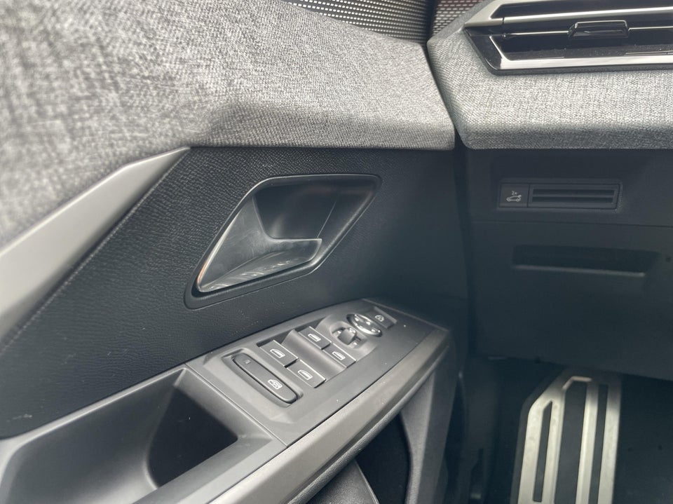 Peugeot e-5008 77 GT 7prs 5d