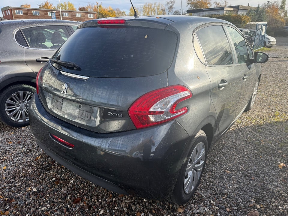Peugeot 208 1,2 VTi Active 5d